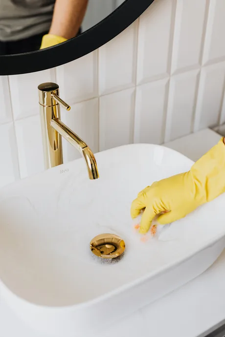 Nettoyage de lavabo